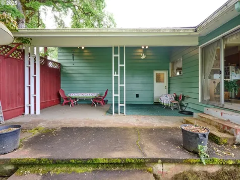 201 S Center Street Silverton OR 97381