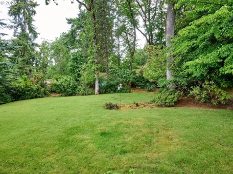 201 S Center Street Silverton OR 97381