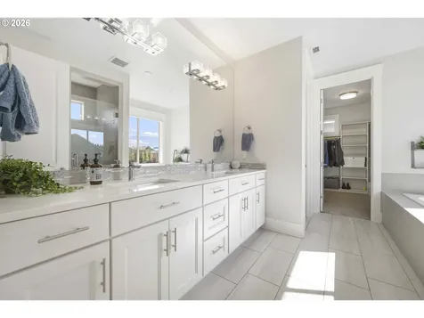 2036 NW 44th Avenue Camas WA 98607
