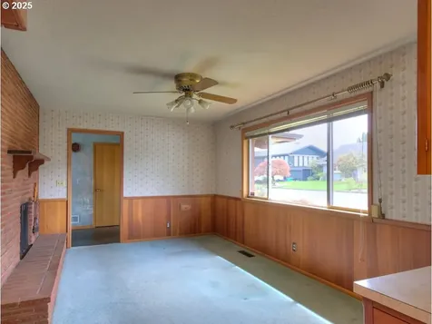 13631 NE Klickitat Court Portland OR 97230