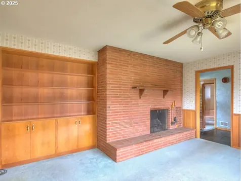 13631 NE Klickitat Court Portland OR 97230