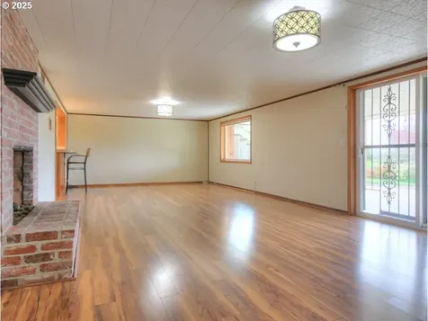 13631 NE Klickitat Court Portland OR 97230
