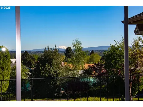 13631 NE Klickitat Court Portland OR 97230