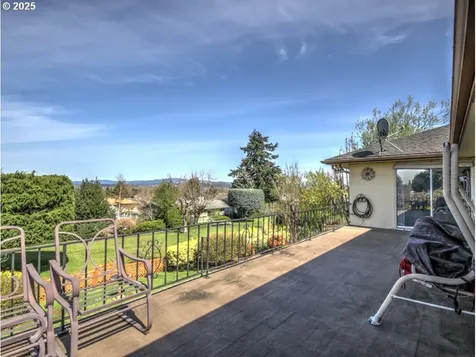 13631 NE Klickitat Court Portland OR 97230