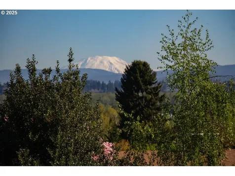 13631 NE Klickitat Court Portland OR 97230