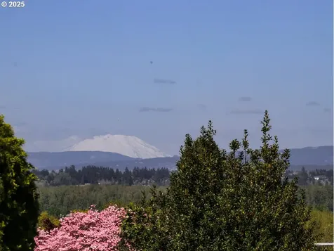 13631 NE Klickitat Court Portland OR 97230