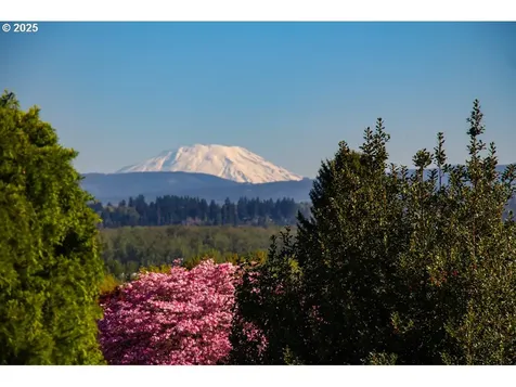 13631 NE Klickitat Court Portland OR 97230