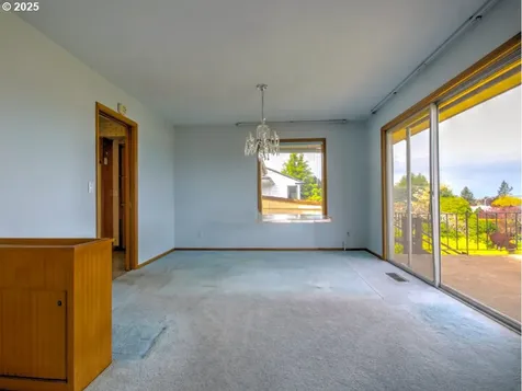 13631 NE Klickitat Court Portland OR 97230