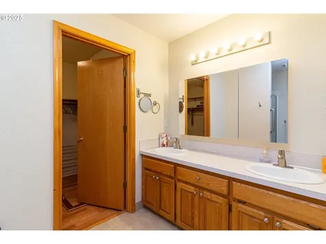 305 NW 9th Place Hermiston OR 97838