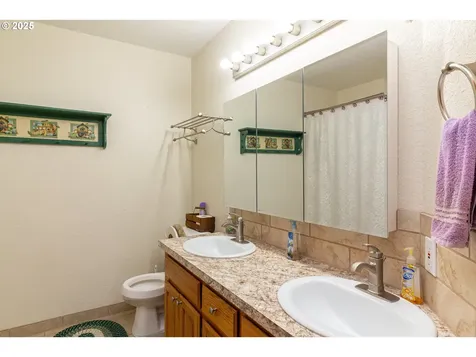 305 NW 9th Place Hermiston OR 97838