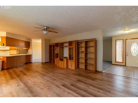 305 NW 9th Place Hermiston OR 97838