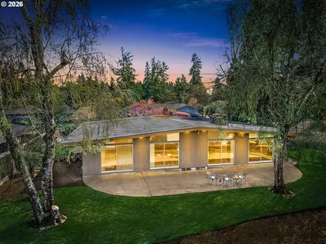2205 N Country Club Drive Canby OR 97013