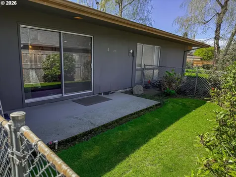 2205 N Country Club Drive Canby OR 97013