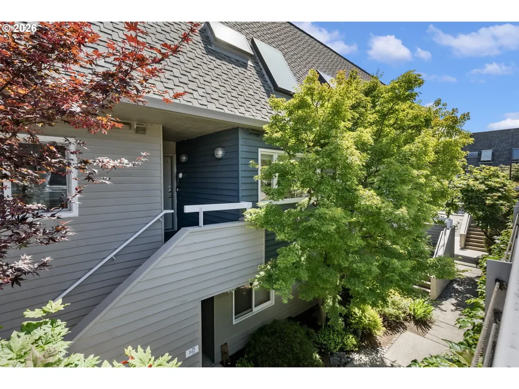 75 N Hayden Bay Drive Portland OR 97217