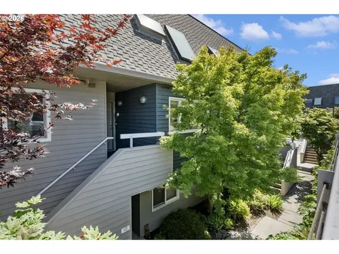 75 N Hayden Bay Drive Portland OR 97217