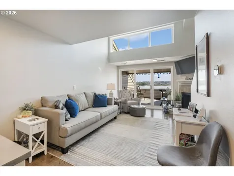 75 N Hayden Bay Drive Portland OR 97217