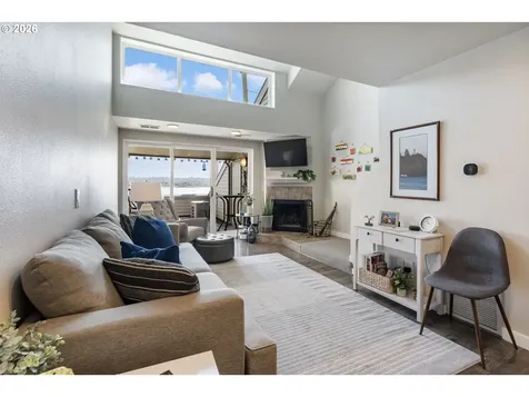 75 N Hayden Bay Drive Portland OR 97217