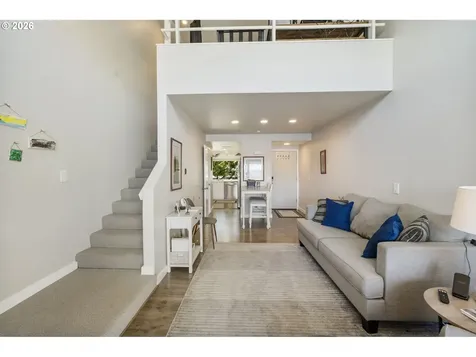 75 N Hayden Bay Drive Portland OR 97217