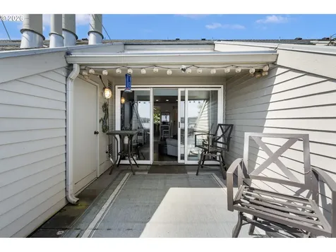 75 N Hayden Bay Drive Portland OR 97217