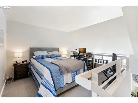 75 N Hayden Bay Drive Portland OR 97217