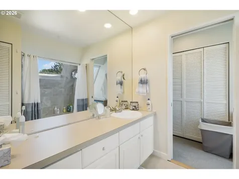 75 N Hayden Bay Drive Portland OR 97217