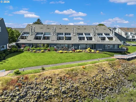 75 N Hayden Bay Drive Portland OR 97217
