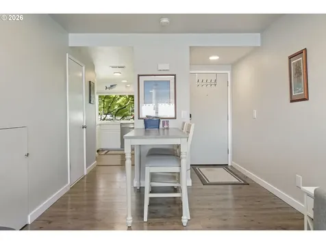 75 N Hayden Bay Drive Portland OR 97217
