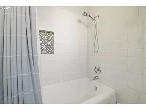 4134 N Concord Avenue Portland OR 97217