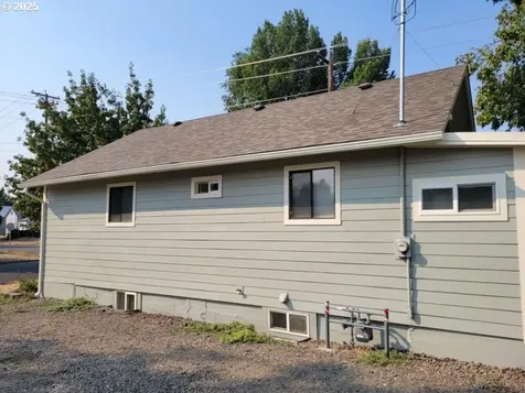 2417 N Fir Street La Grande OR 97850
