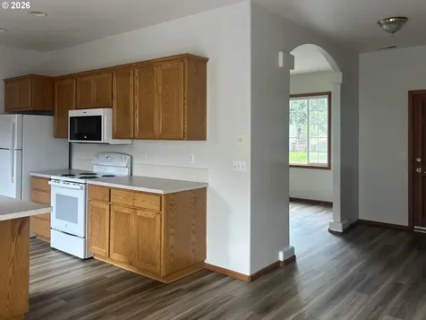 1880 Lake Cove Avenue Eugene OR 97408