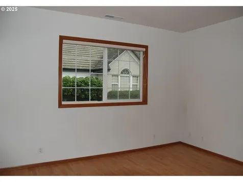 1880 Lake Cove Avenue Eugene OR 97408