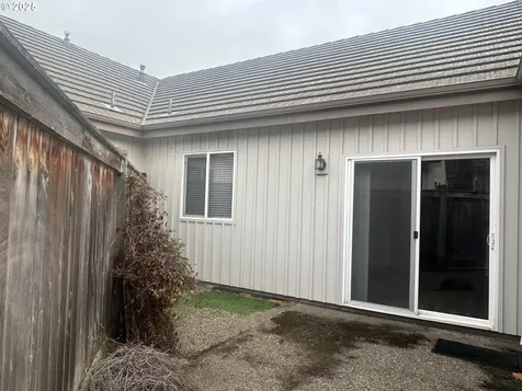 1880 Lake Cove Avenue Eugene OR 97408
