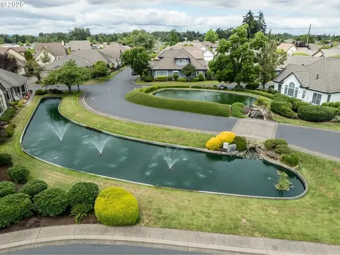 1880 Lake Cove Avenue Eugene OR 97408