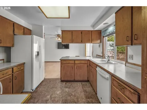 7560 SW 79th Avenue Portland OR 97223