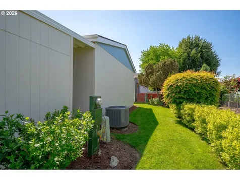 4155 NE Three Mile Lane Mcminnville OR 97128