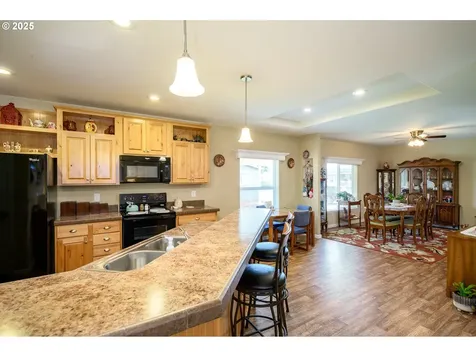 4155 NE Three Mile Lane Mcminnville OR 97128