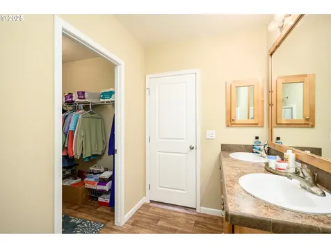 4155 NE Three Mile Lane Mcminnville OR 97128