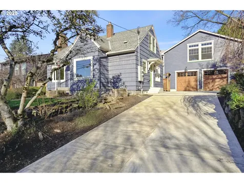 4009 SE Bybee Boulevard Portland OR 97202