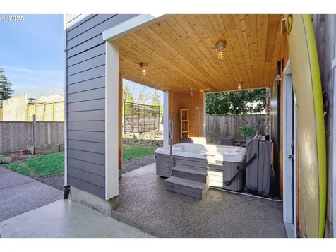 4009 SE Bybee Boulevard Portland OR 97202