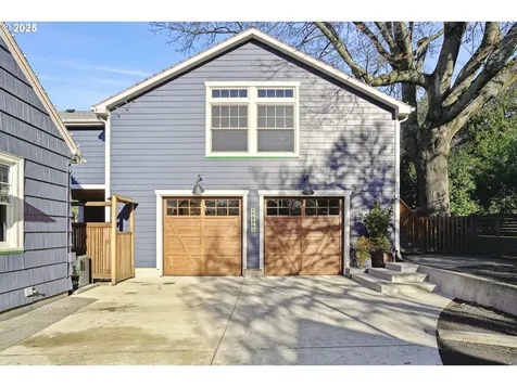 4009 SE Bybee Boulevard Portland OR 97202