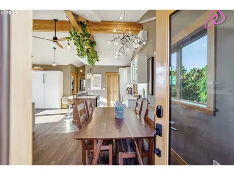 4009 SE Bybee Boulevard Portland OR 97202