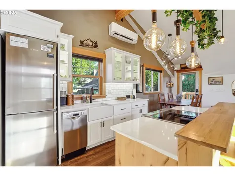 4009 SE Bybee Boulevard Portland OR 97202