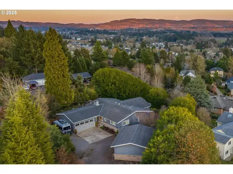 791 SW Red Hills Drive Dundee OR 97115