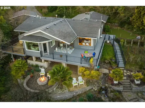 791 SW Red Hills Drive Dundee OR 97115