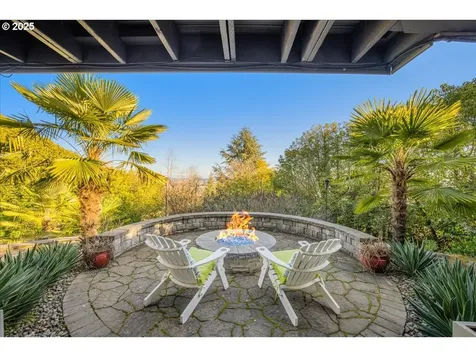 791 SW Red Hills Drive Dundee OR 97115