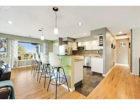 791 SW Red Hills Drive Dundee OR 97115