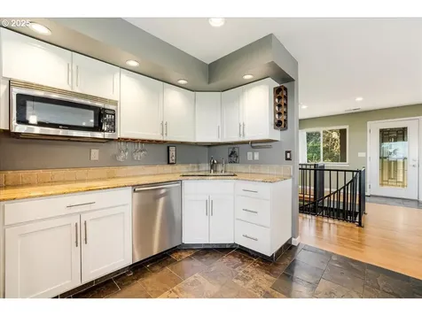 791 SW Red Hills Drive Dundee OR 97115