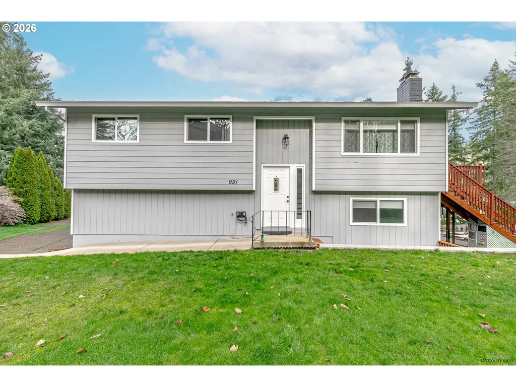 991 NE Foothills Drive Estacada OR 97023