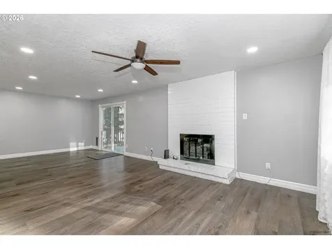 991 NE Foothills Drive Estacada OR 97023