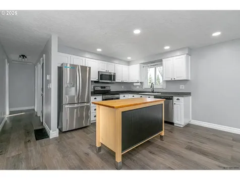 991 NE Foothills Drive Estacada OR 97023